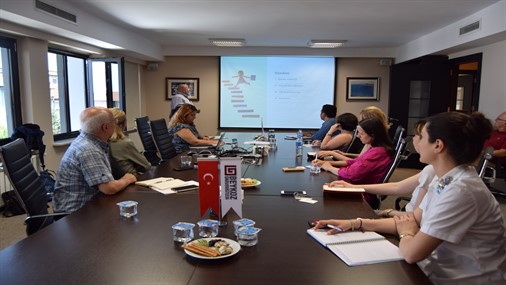 Öğretim Üyeleri, Pearson Tanıtım Etkinliğinde Bir Araya Geldi