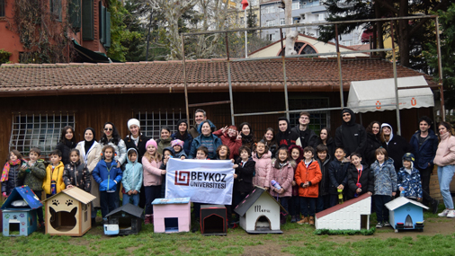 "Sokak Hayvanları için Tasarım Evleri" Projesi Hayata Geçirildi