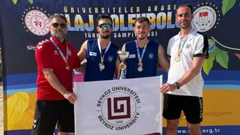 Beykoz Üniversitesi Plaj Voleybolunda Üst Üste Üçüncü Kez Türkiye Şampiyonu!