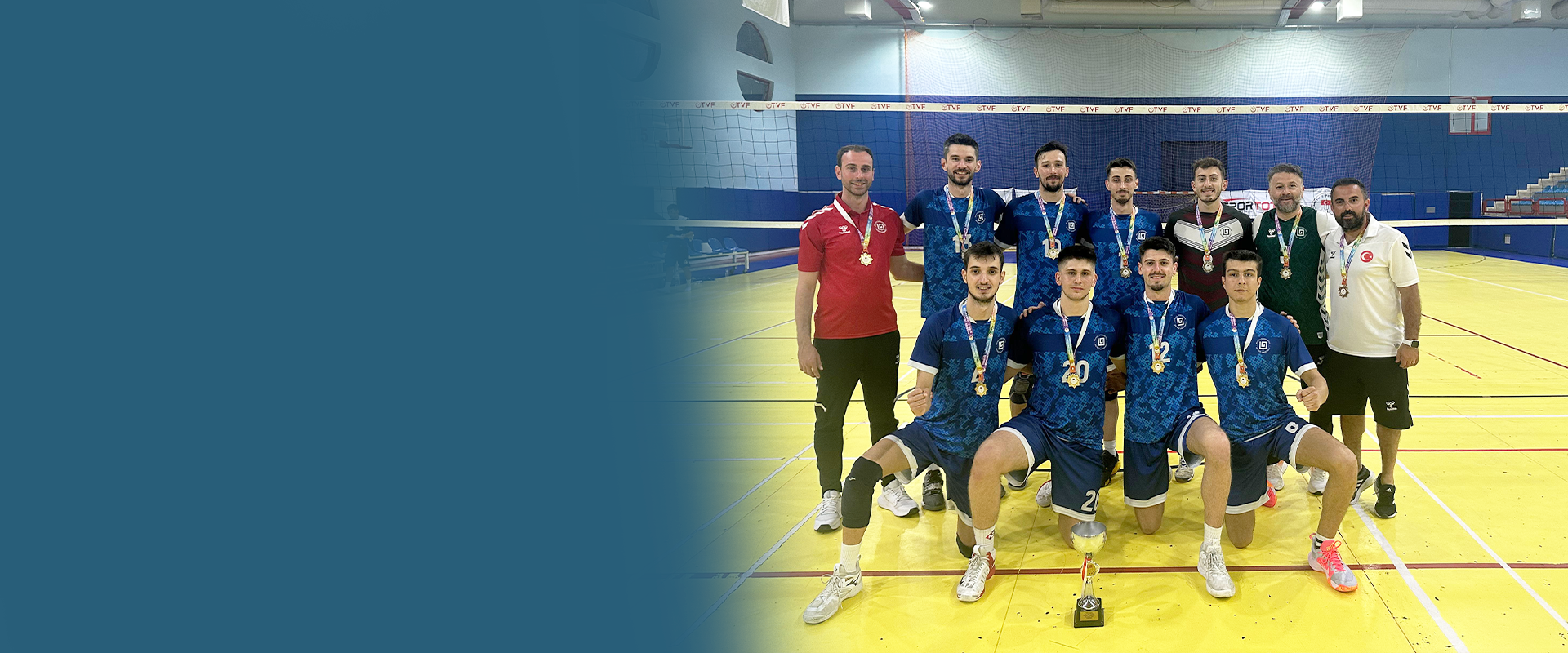 Beykoz Üniversitesi Voleybol Takımı Türkiye 1. Lig Şampiyonu Oldu